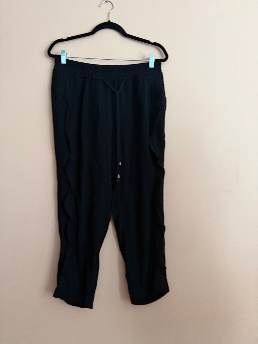 Anthropologie Crepe Joggers Ruffle Pants Elastic Waist Ruffle Sides Pockets Med